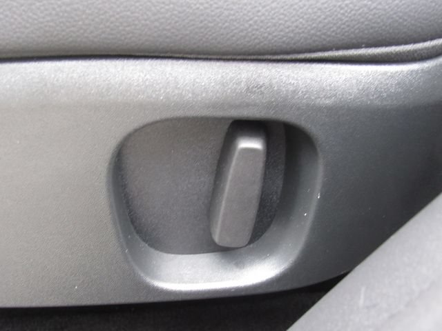Used 2023 Land Rover Discovery S R-Dynamic AWD/4WD image 17