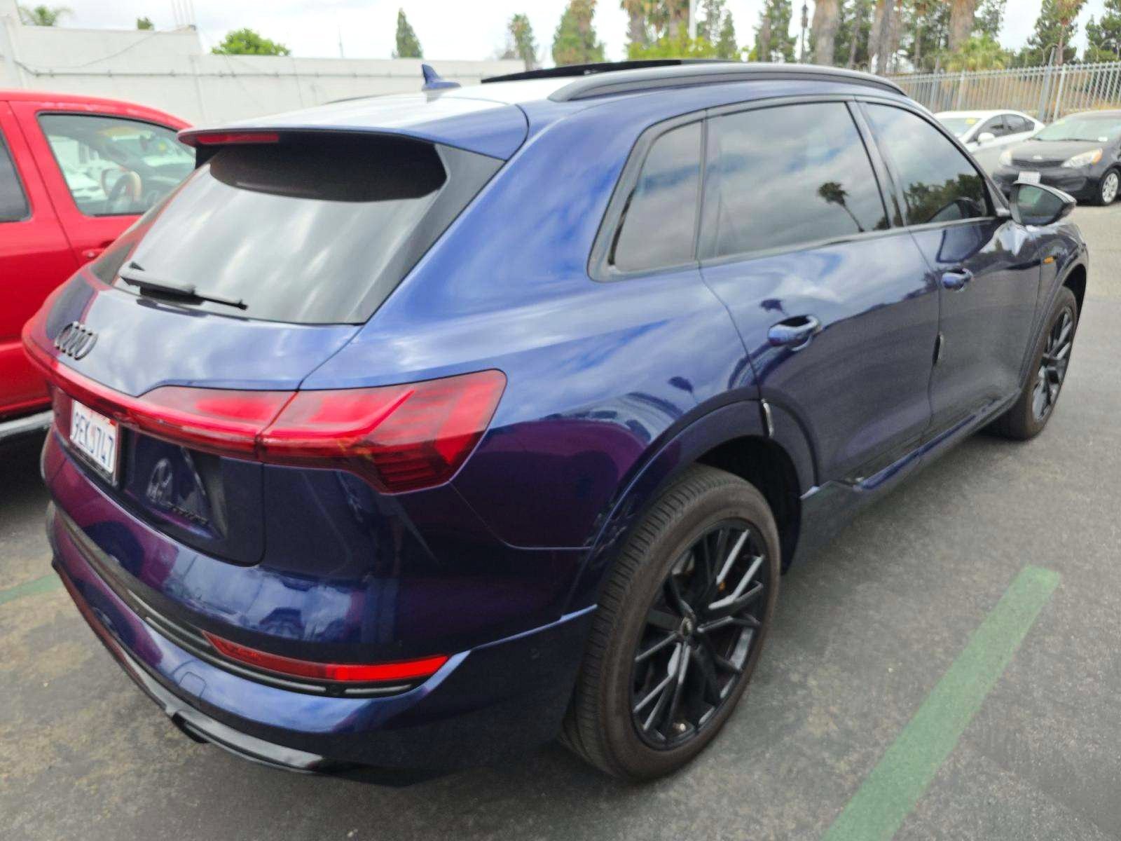 Used 2022 Audi e-tron Chronos AWD/4WD image 4