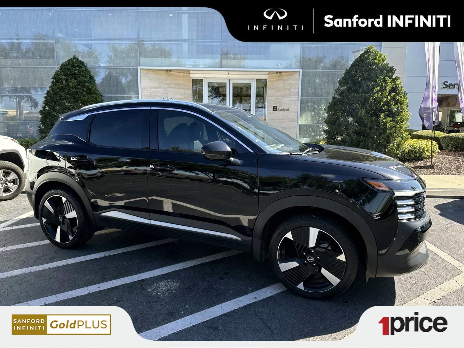 Used 2025 Nissan Kicks SR image 1