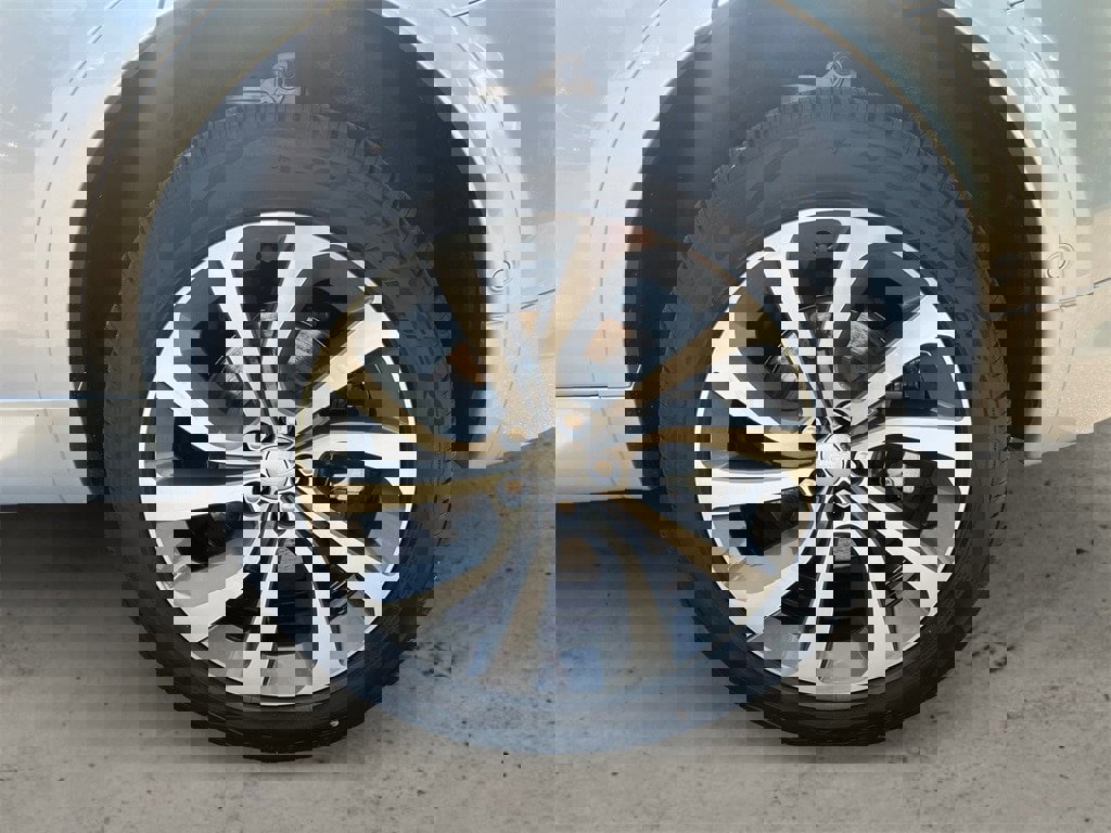 New 2025 Land Rover Discovery Sport S image 11