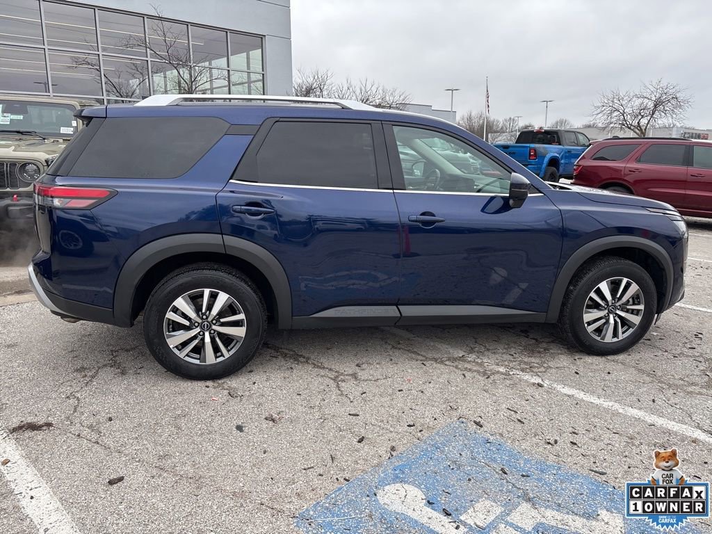 Used 2025 Nissan Pathfinder SL image 34