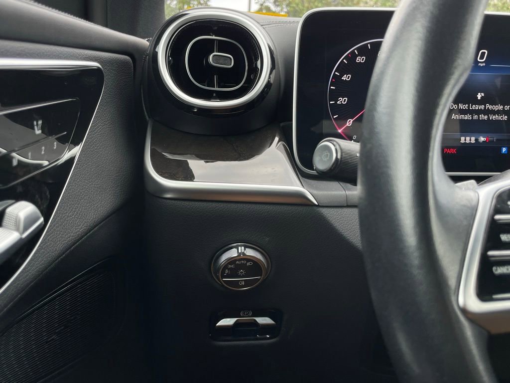 Used 2023 Mercedes-Benz GLC 300 image 14