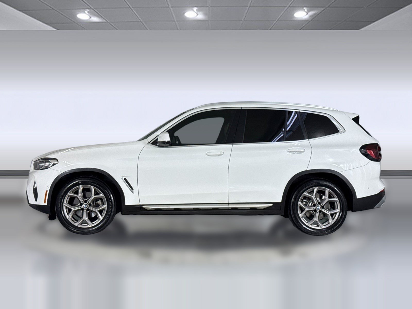 Certified 2024 BMW X3 sDrive30i w/ Convenience Package RWD image 2