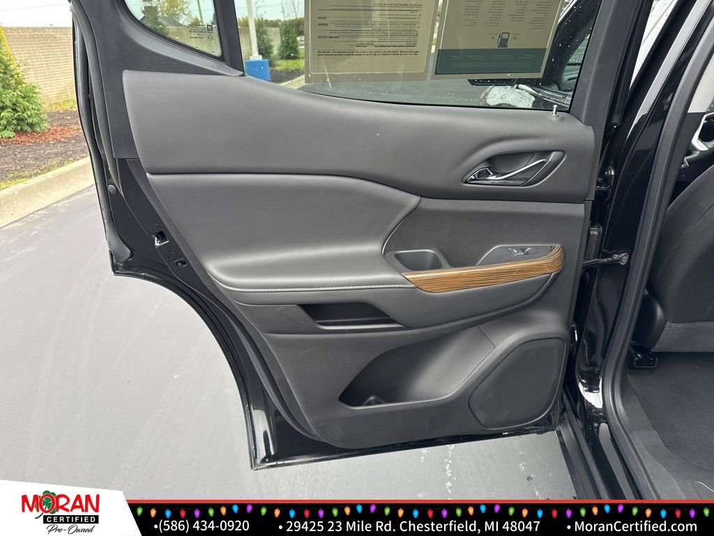 Used 2023 GMC Acadia SLE w/ Driver Convenience Package image 21