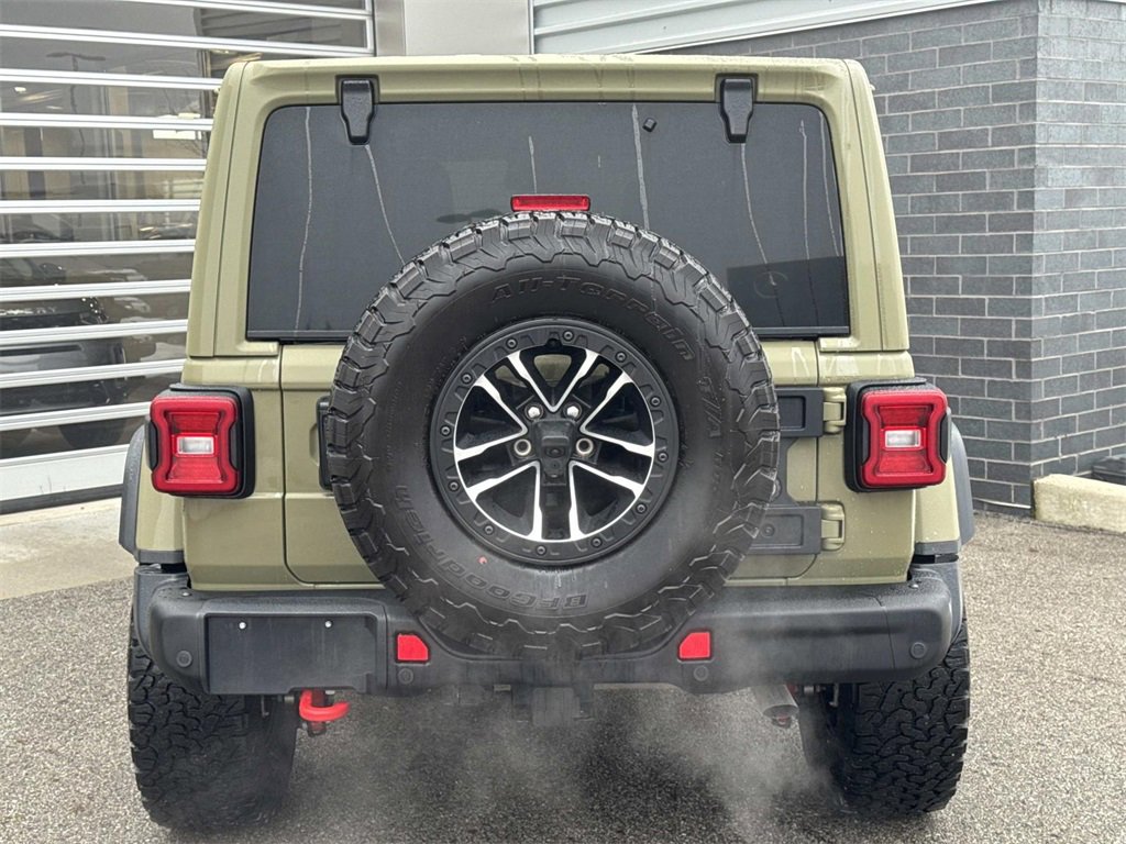 Used 2025 Jeep Wrangler Unlimited Rubicon image 5