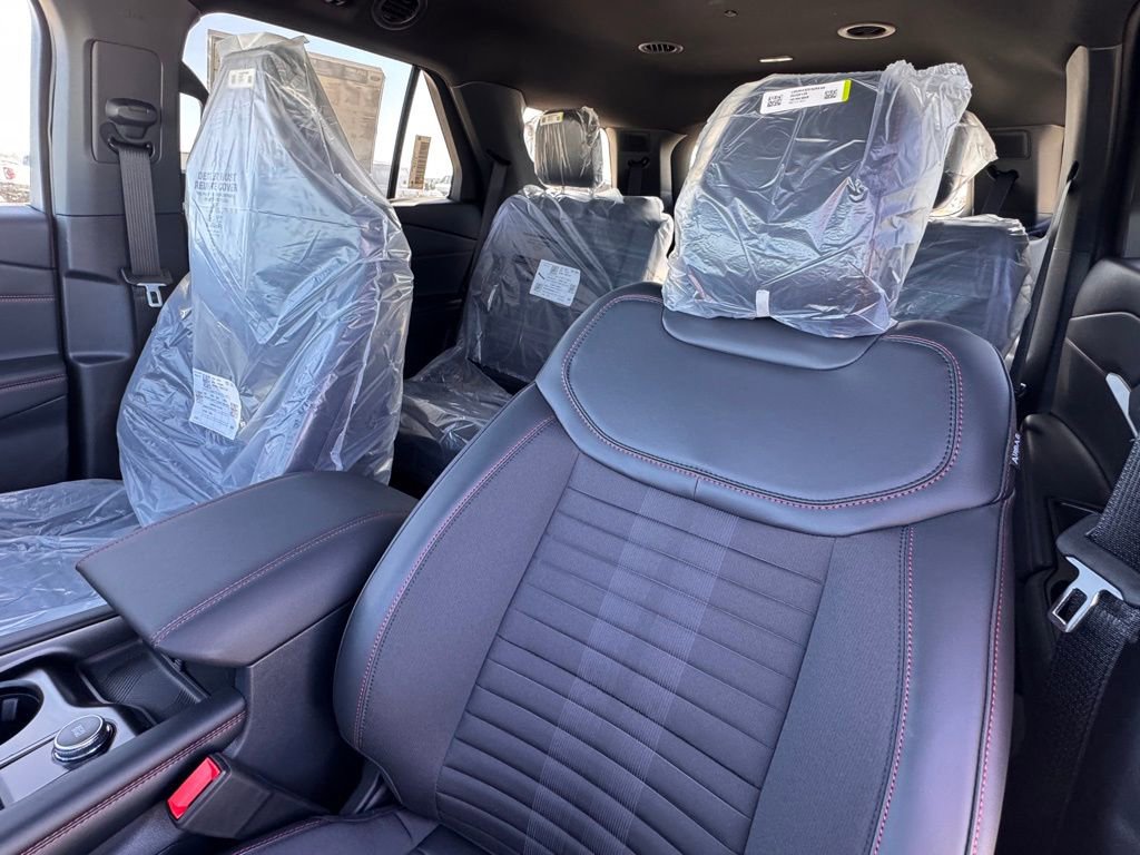 New 2026 Ford Explorer ST-Line w/ ST-Line Street Pack image 18