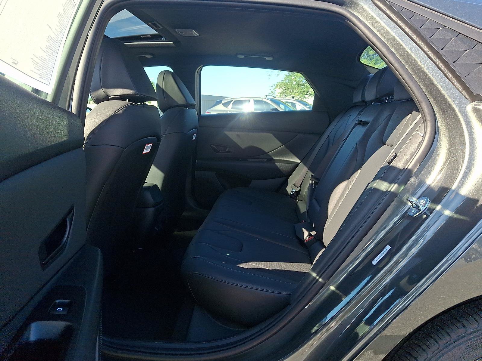 New 2026 Hyundai Elantra SEL Sport FWD image 6