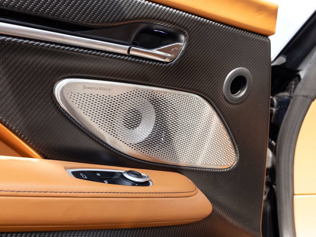 New 2026 Aston Martin Vanquish RWD image 23