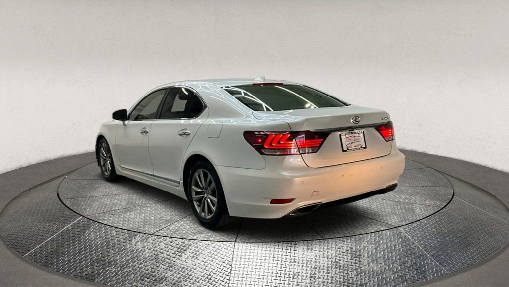 Used 2016 Lexus LS 460 w/ Comfort Package image 6