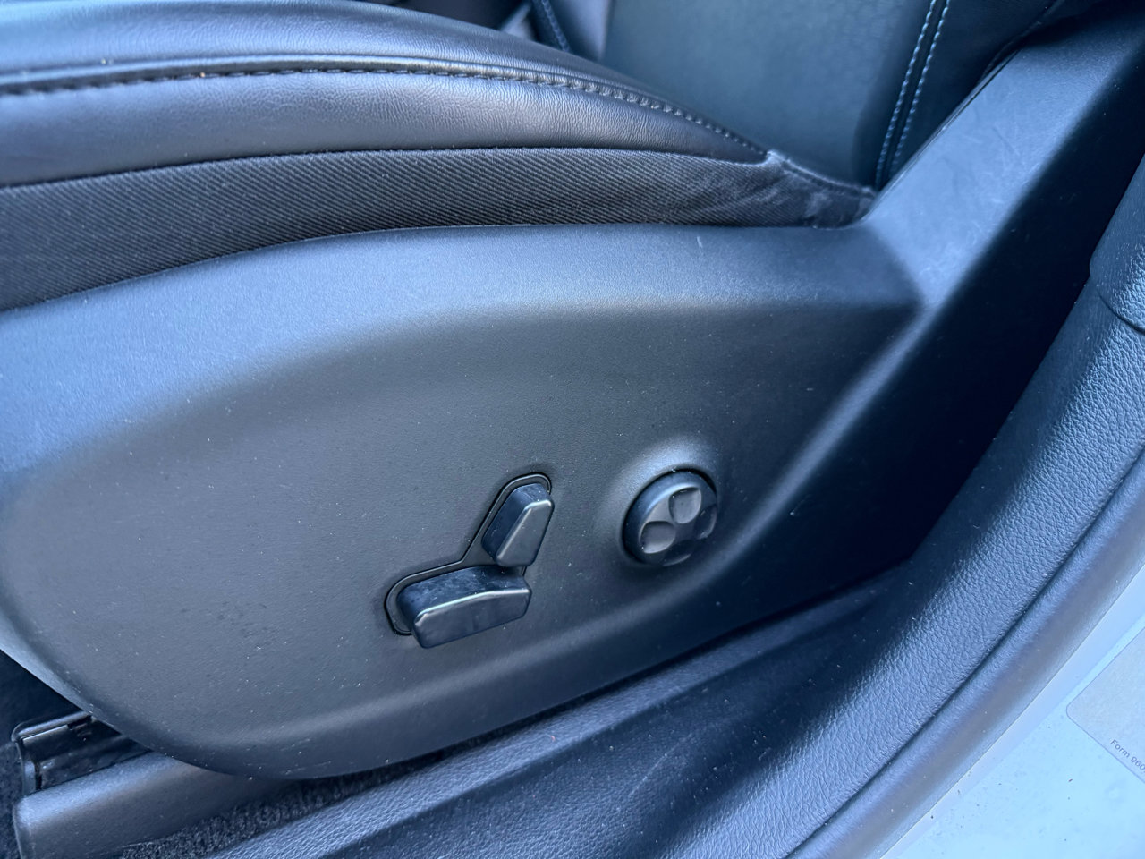 Used 2019 Jeep Cherokee Latitude Plus image 20