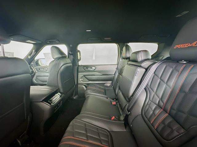 Used 2026 Nissan Armada PRO-4X AWD/4WD image 24