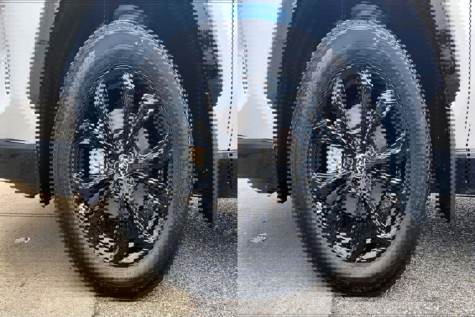 Used 2025 Toyota RAV4 XSE image 11