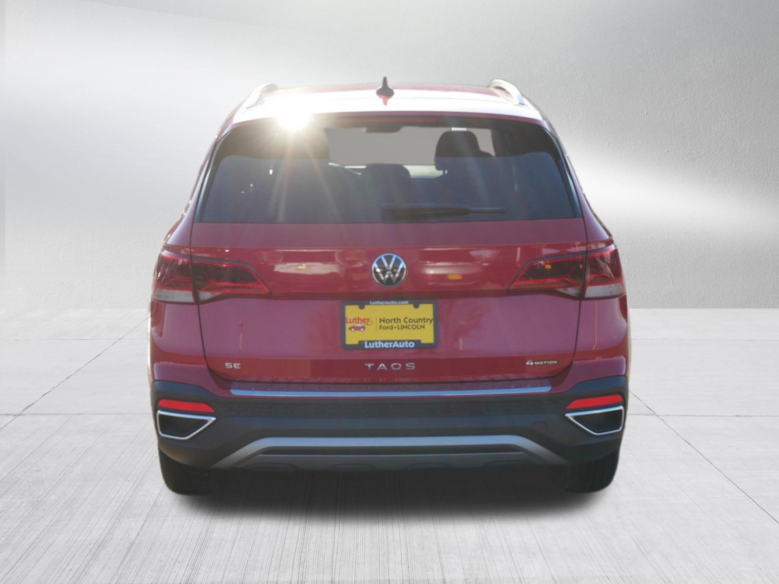 Used 2024 Volkswagen Taos SE image 6