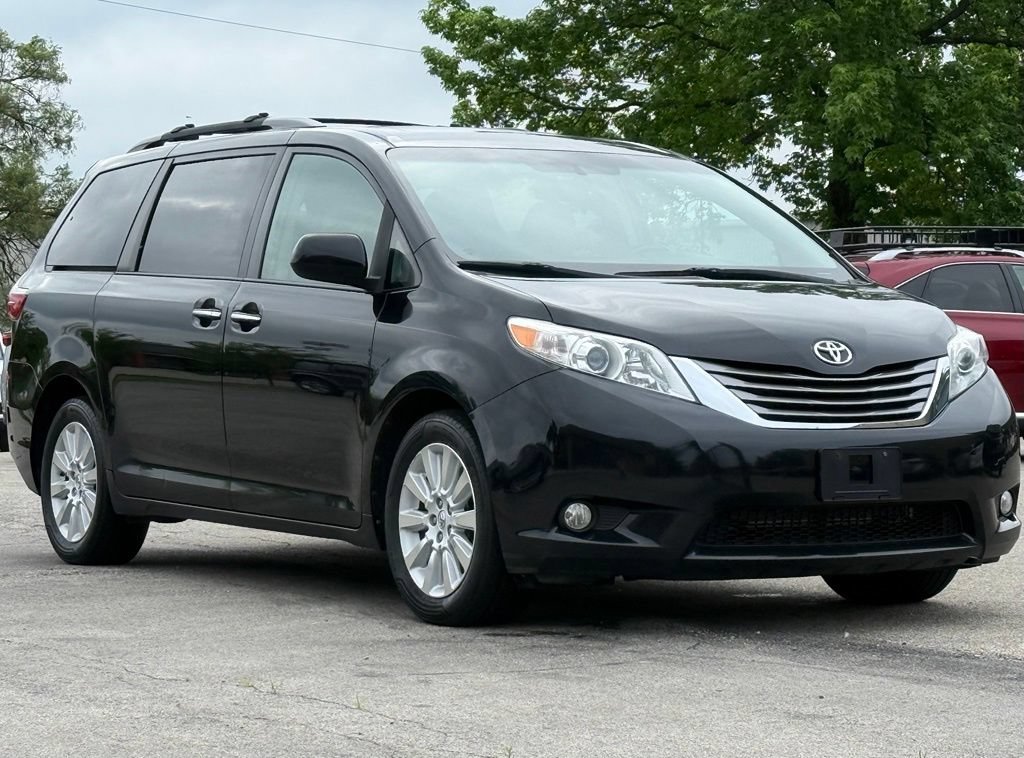 Used 2015 Toyota Sienna XLE Premium AWD/4WD image 7