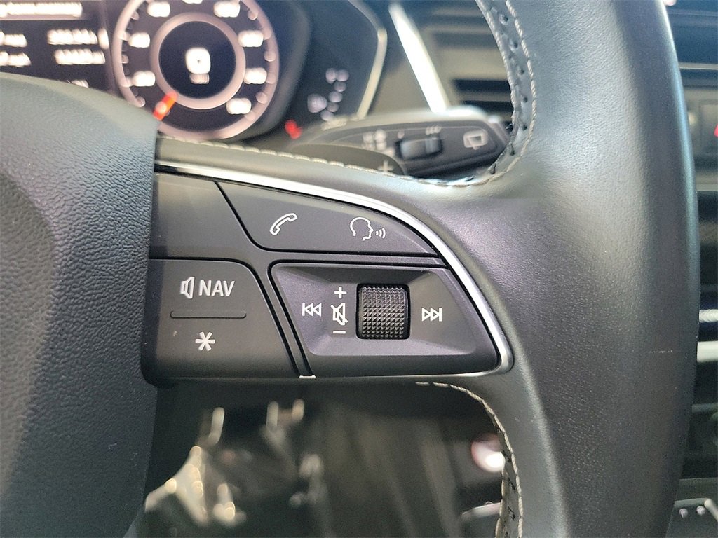Used 2020 Audi SQ5 Prestige w/ Prestige Package image 6