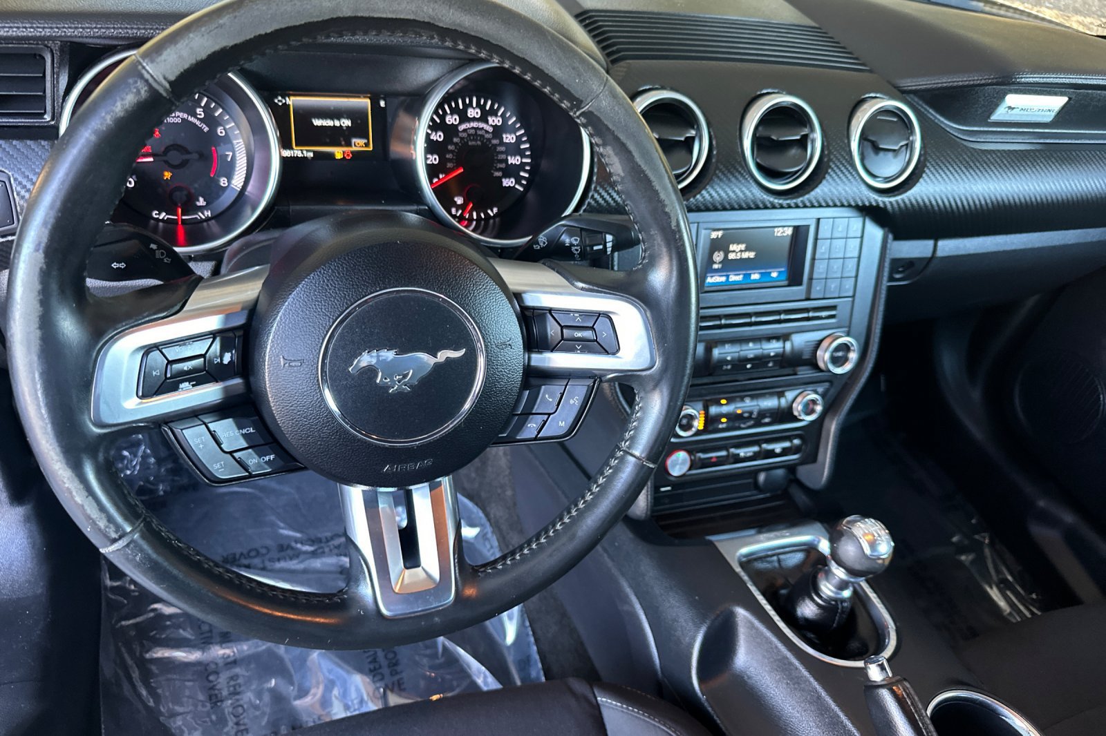 Used 2018 Ford Mustang Coupe RWD image 15