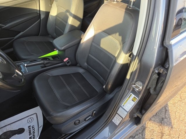 Used 2015 Volkswagen Passat 1.8T Limited Edition image 12