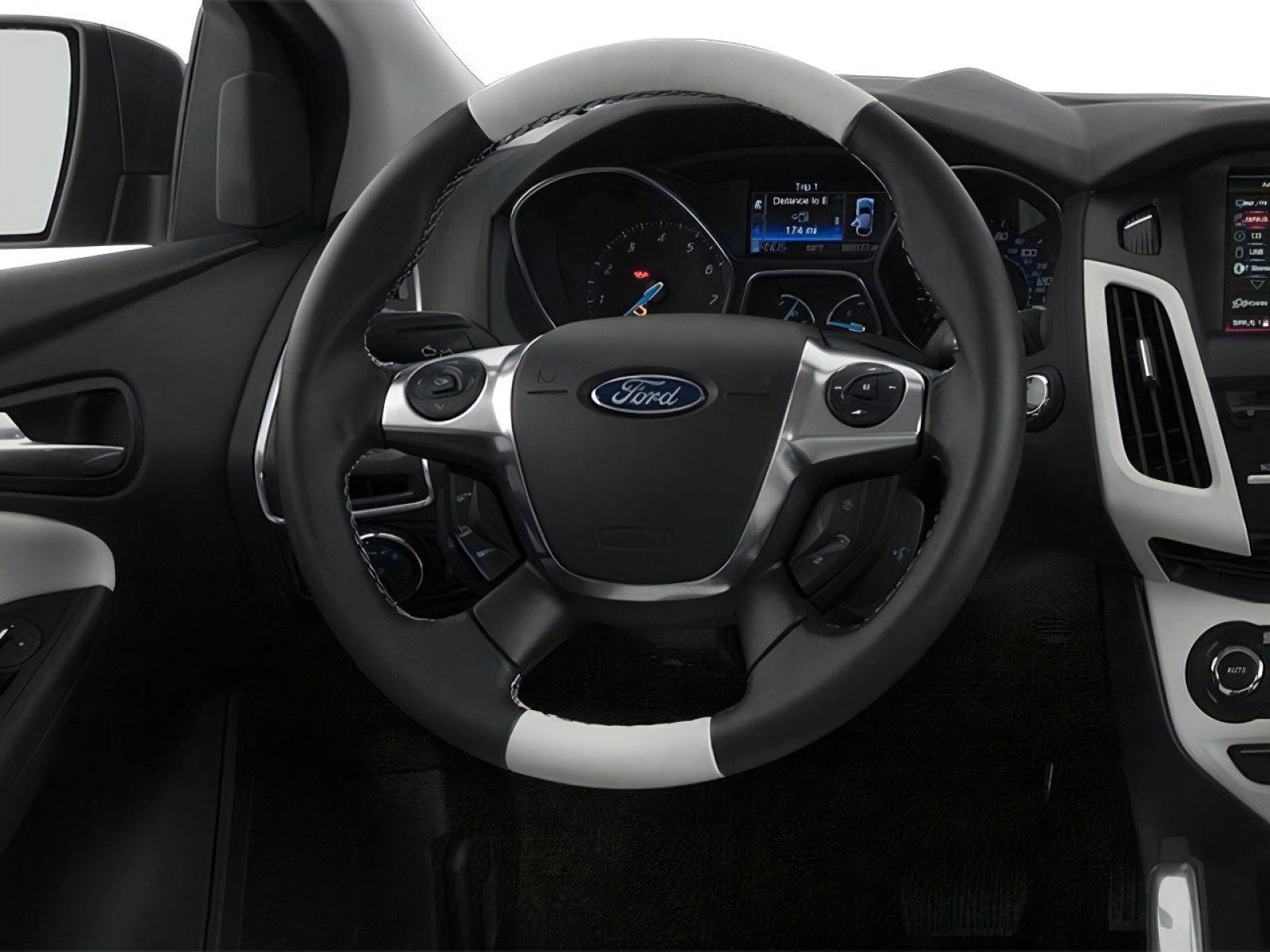 Used 2014 Ford Focus SE FWD image 4