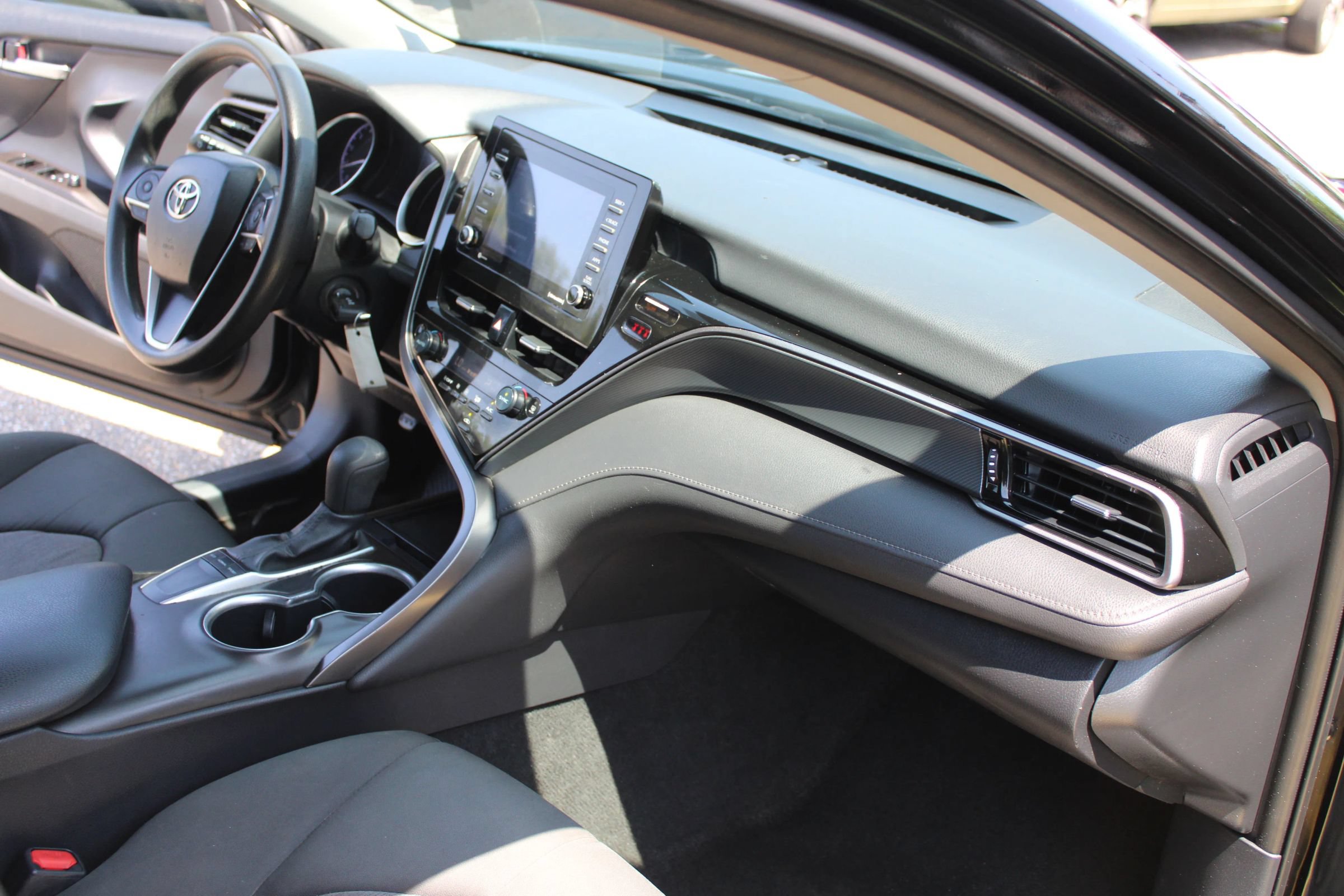 Used 2023 Toyota Camry LE FWD image 25