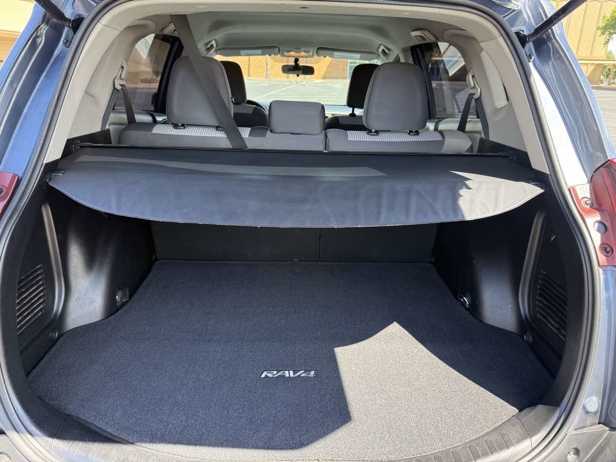 Used 2013 Toyota RAV4 LE FWD image 23