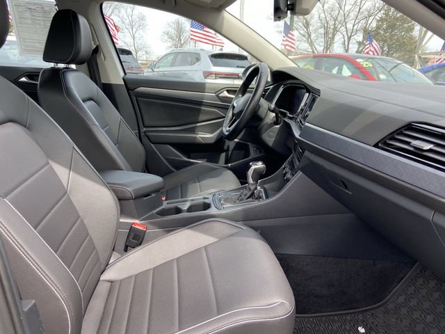Used 2023 Volkswagen Jetta SE FWD image 25
