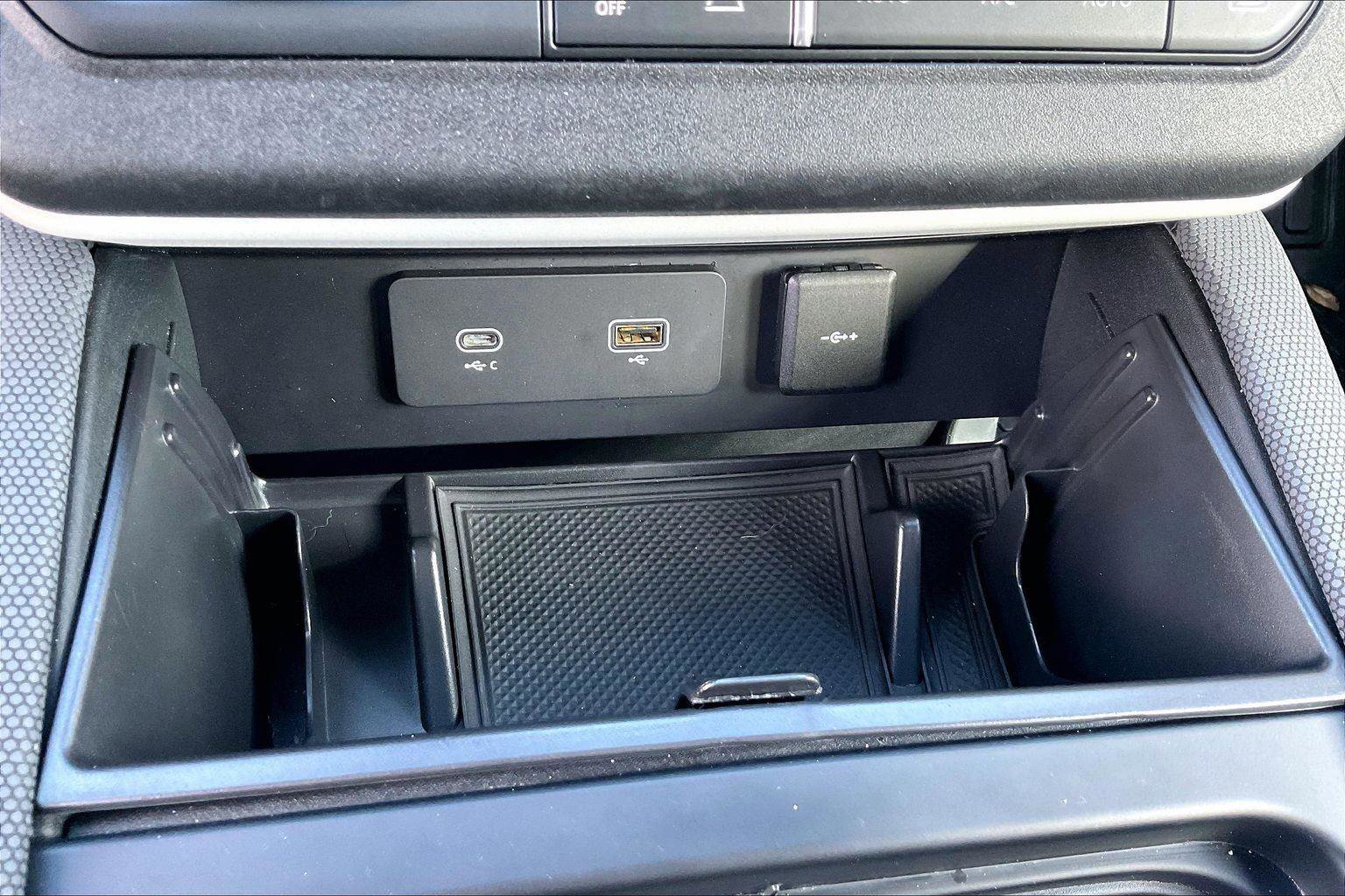 Used 2022 Land Rover Defender 110 X-Dynamic HSE AWD/4WD image 15