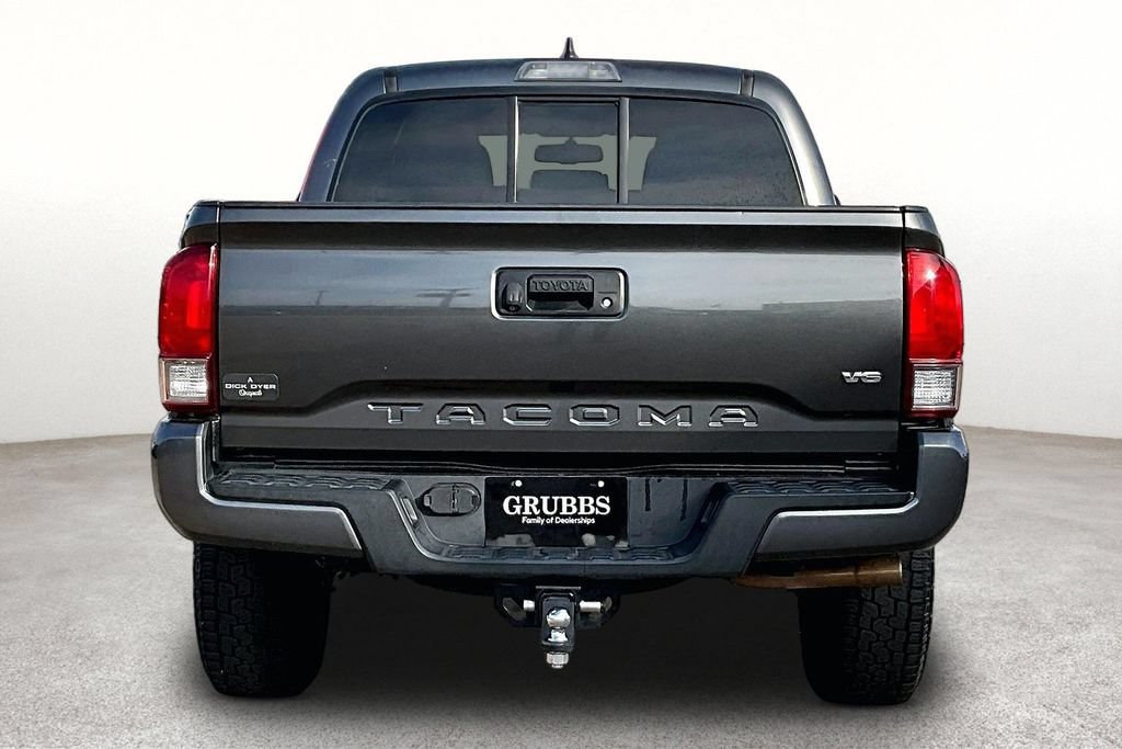 Used 2016 Toyota Tacoma TRD Sport w/ Towing Package RWD image 5