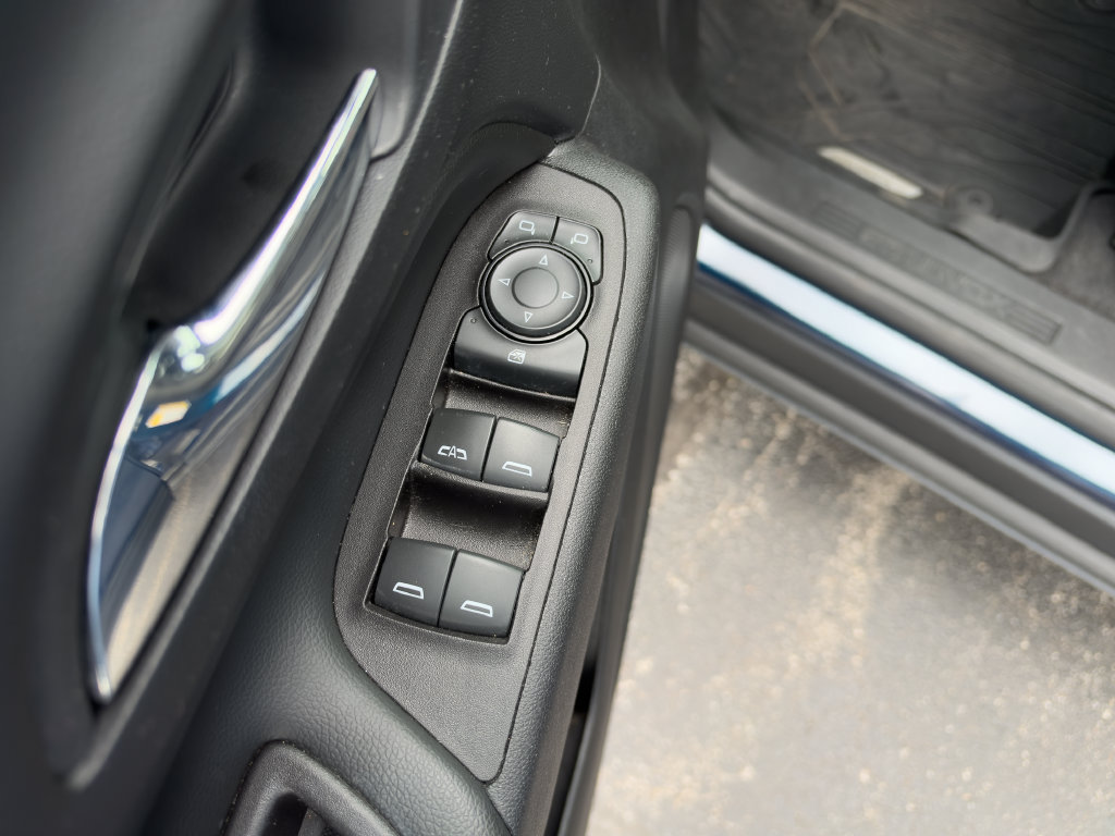 Used 2019 Chevrolet Equinox LT AWD/4WD image 22