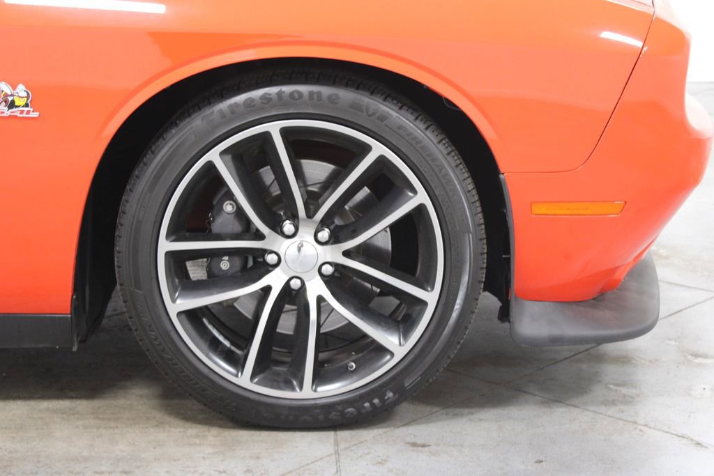 Used 2016 Dodge Challenger R/T Scat Pack w/ Leather Interior Group image 12