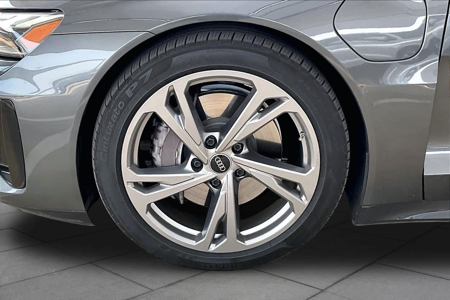 Used 2023 Audi e-tron GT Premium Plus AWD/4WD image 9
