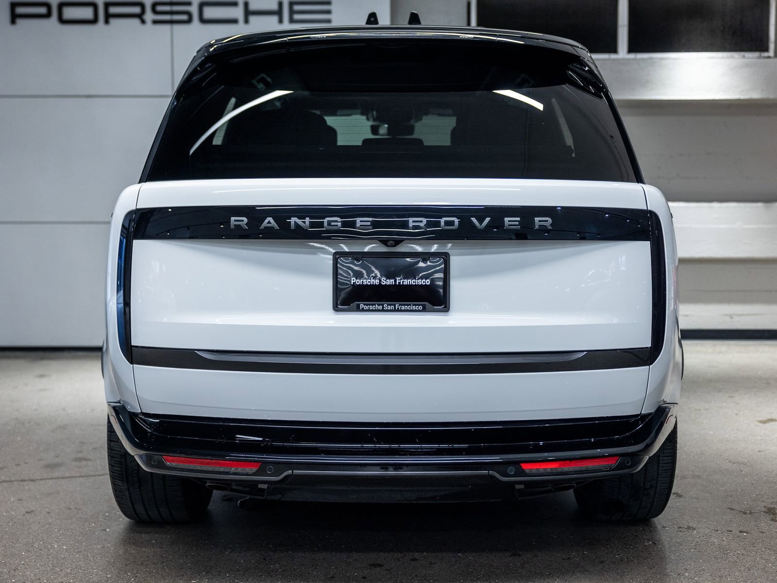 Used 2025 Land Rover Range Rover Autobiography image 7