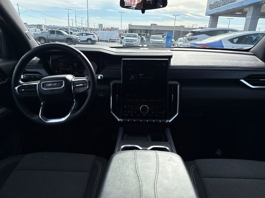 Used 2025 GMC Acadia Elevation image 13