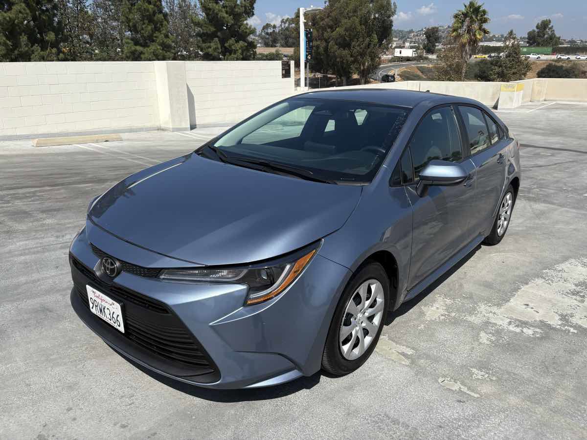 Used 2025 Toyota Corolla LE image 4