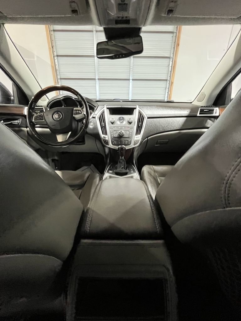Used 2011 Cadillac SRX Luxury image 8