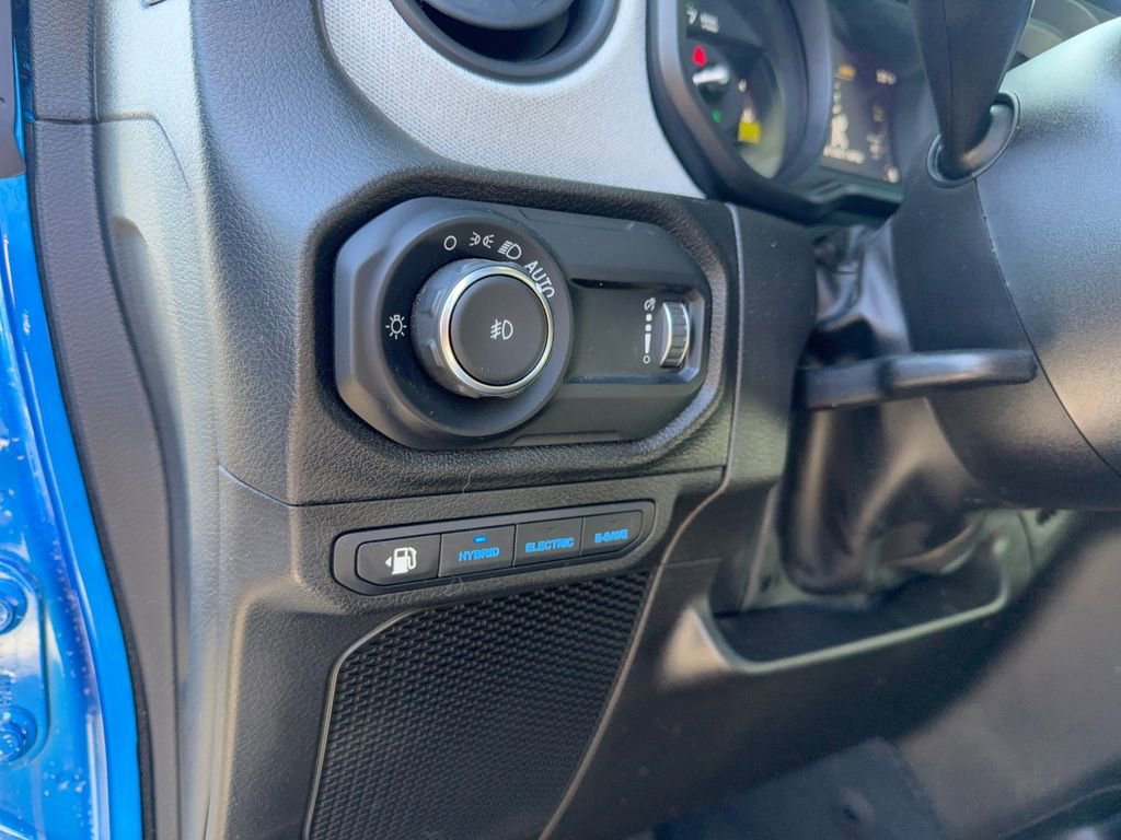 Used 2024 Jeep Wrangler Unlimited image 8