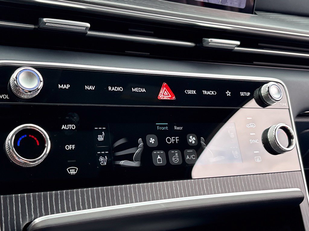 New 2027 Genesis GV80 3.5T e-SC AWD/4WD image 18