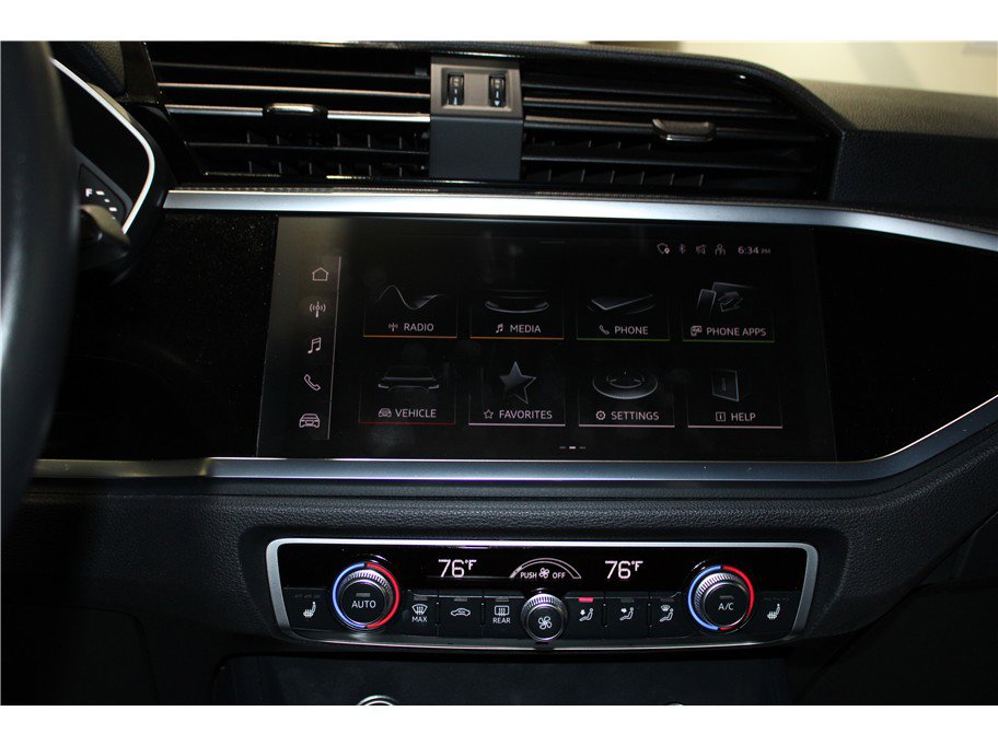 Used 2024 Audi Q3 2.0T Premium image 31