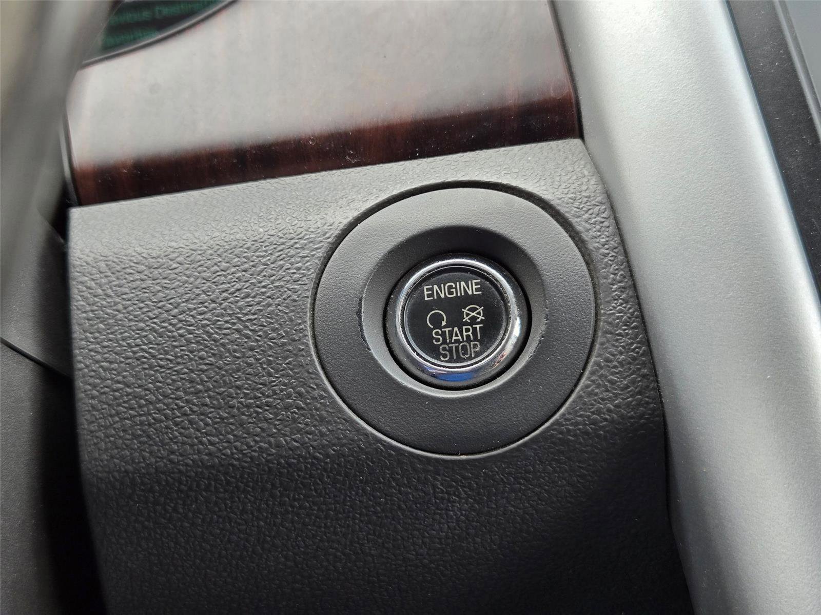 Used 2013 Ford Edge Limited FWD image 22