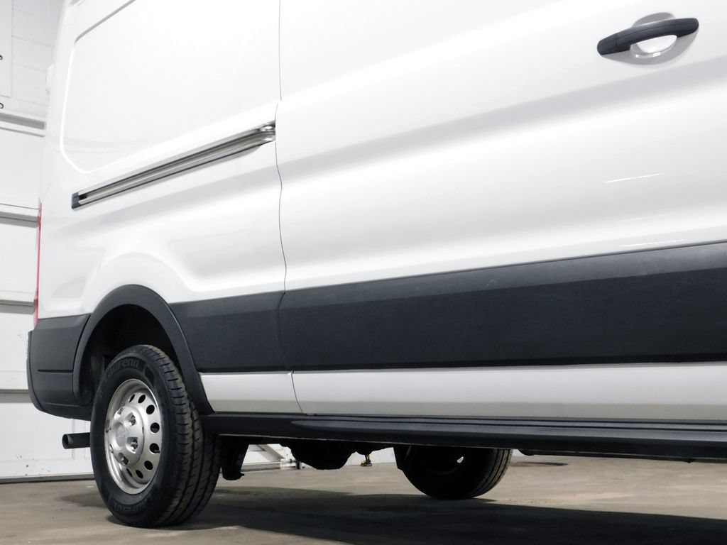 Used 2022 Ford Transit 250 148 High Roof AWD image 12