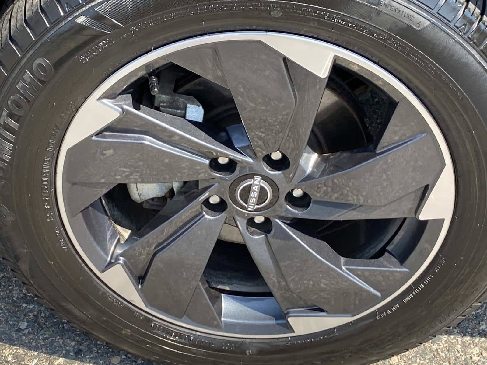 Used 2025 Nissan Rogue SV AWD/4WD image 27