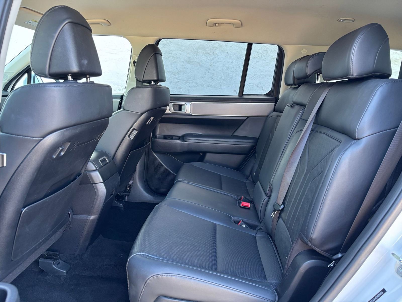 Used 2025 Hyundai Santa Fe SEL AWD/4WD image 28