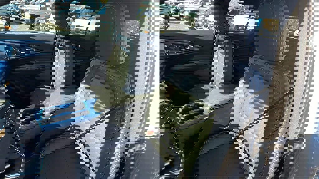 New 2026 Chevrolet Equinox EV LT image 15