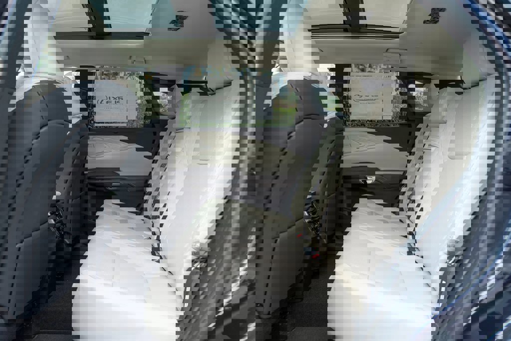 New 2026 Lexus RX 450h Luxury image 17