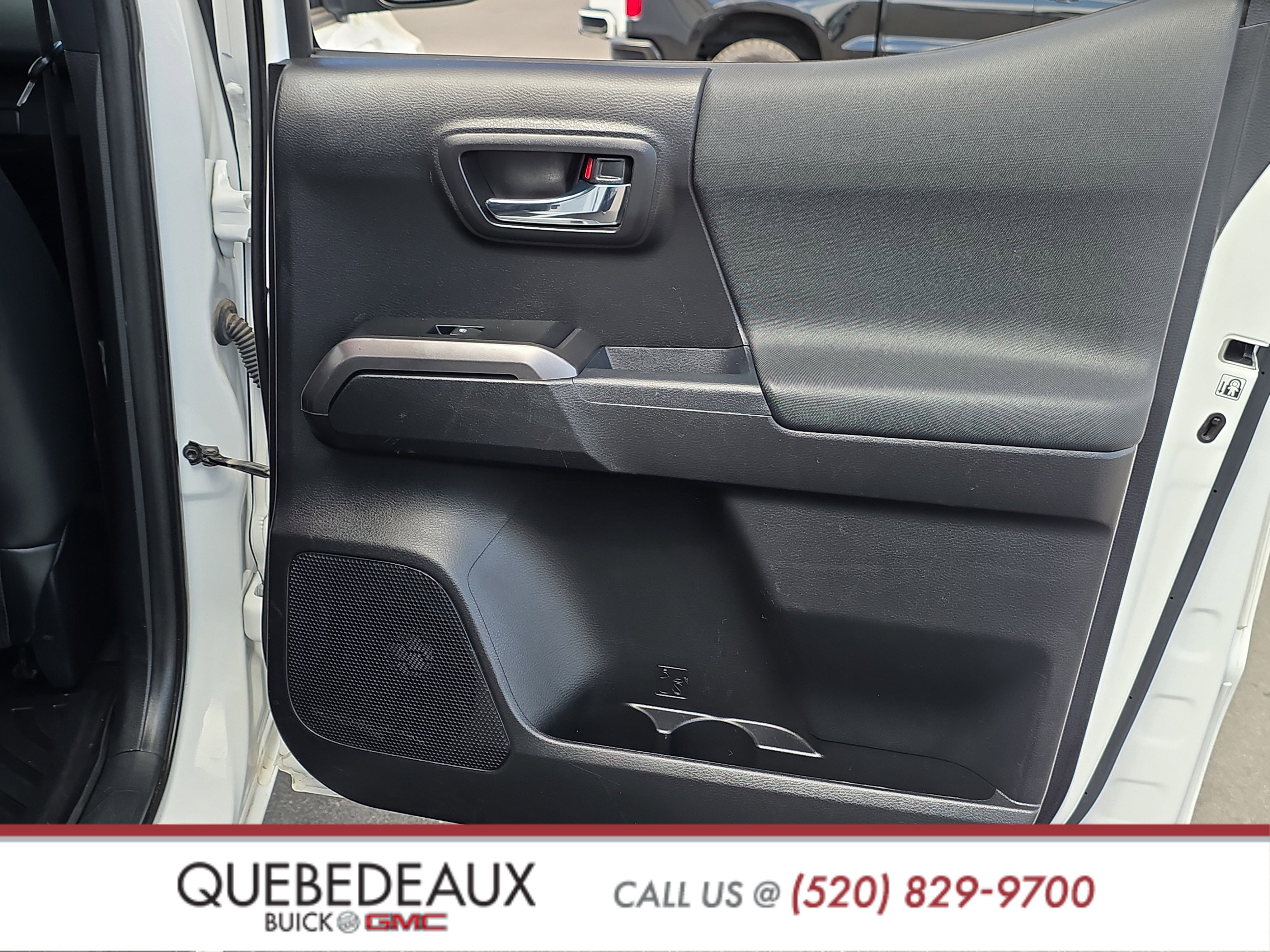 Used 2019 Toyota Tacoma TRD Off-Road AWD/4WD image 31