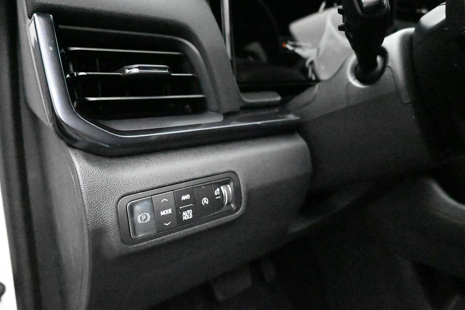 New 2026 GMC Terrain AT4 w/ Technology Package II AWD/4WD image 18