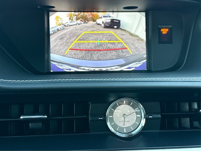 Used 2018 Lexus ES 350 w/ Luxury Package w/Wood Trim FWD image 31
