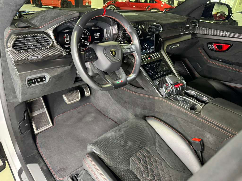 Used 2023 Lamborghini Urus Performante image 9