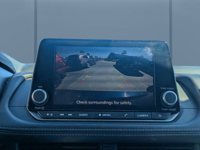 Used 2025 Nissan Rogue SV FWD image 22