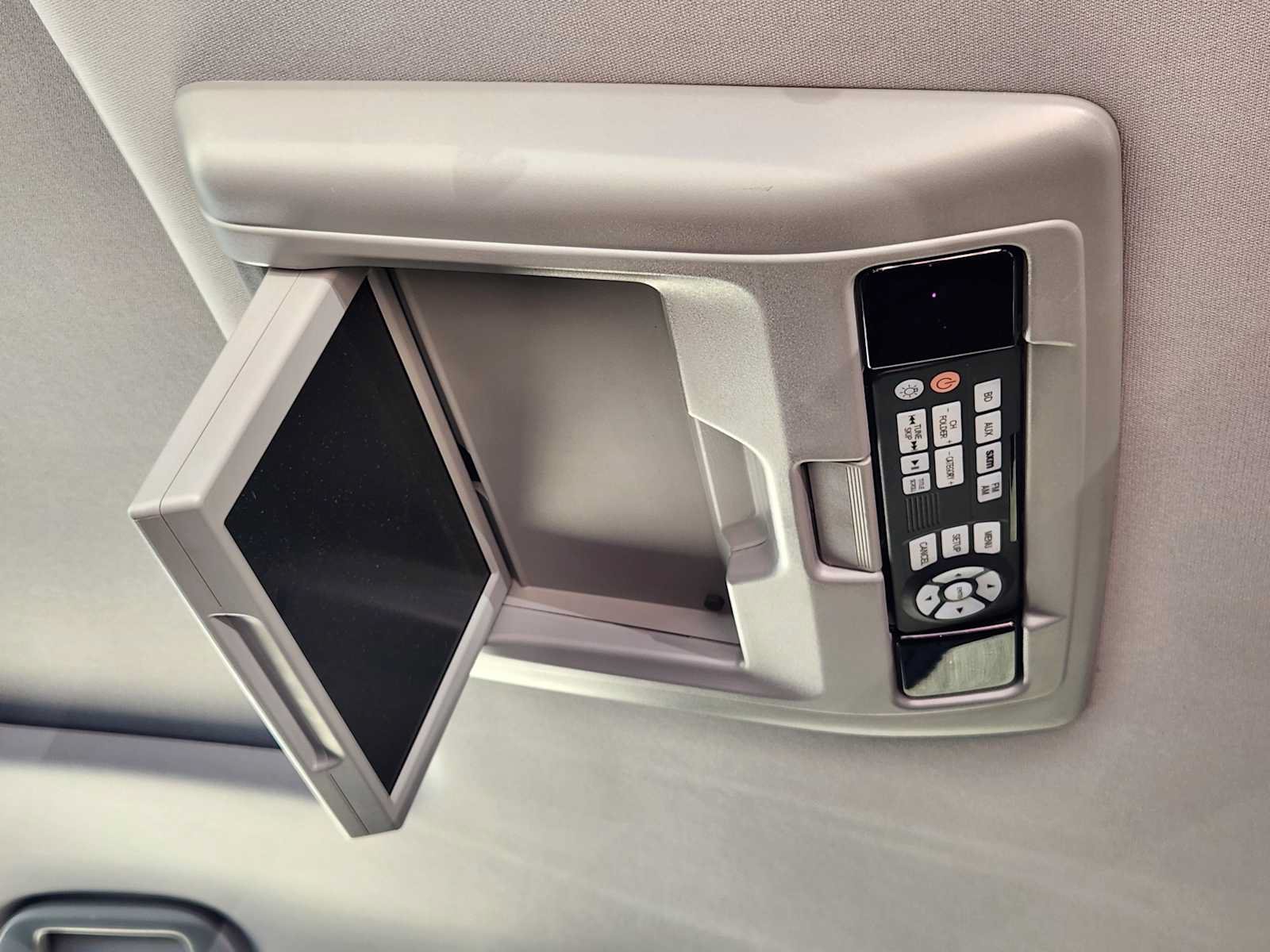 Used 2017 Honda Pilot Touring image 30