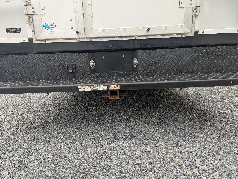 Used 2023 Chevrolet Express 4500 w/ Power Convenience Package RWD image 13